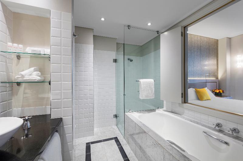 스탠다드 룸 킹사이즈 침대, Radisson Blu Plaza Hotel Sydney