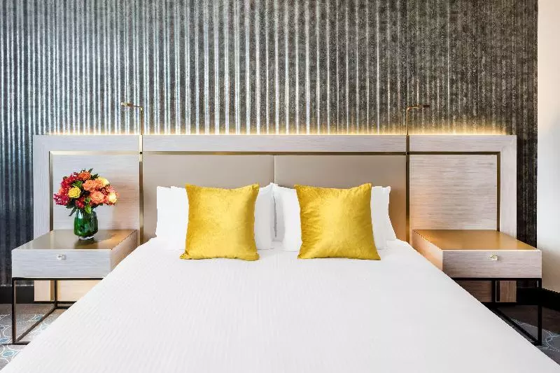 اتاق لوکس با بالکن, Radisson Blu Plaza Hotel Sydney