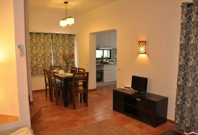 Villa 2 Makuuhuonetta, Pedras D El Rei