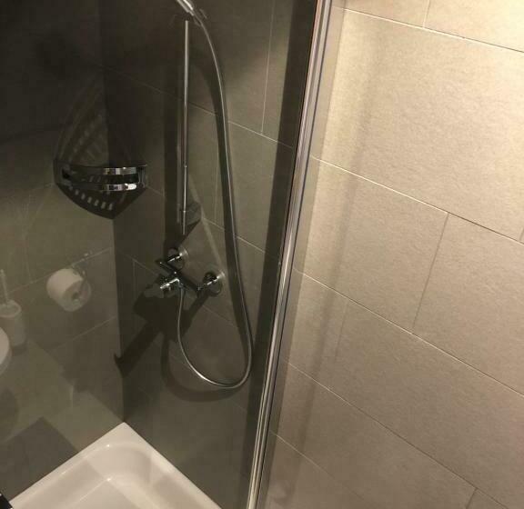 共用房间的床, Catrina Hostel