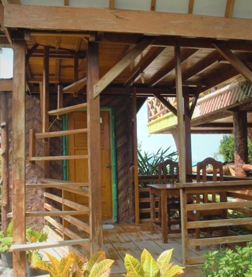 اتاق اکونومی, Ausan Beach Front Cottages