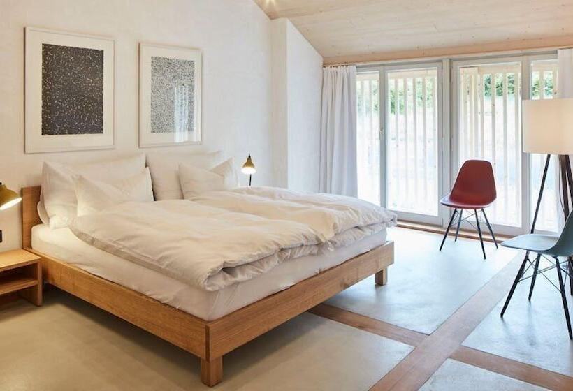 スタンダードルーム, Hirschen Stammheim