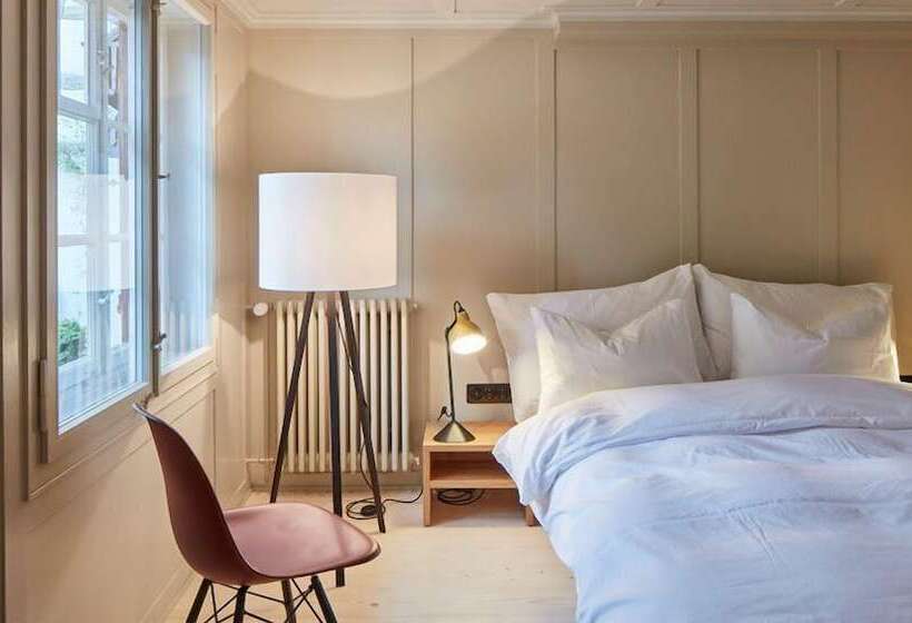 スタンダードルーム, Hirschen Stammheim