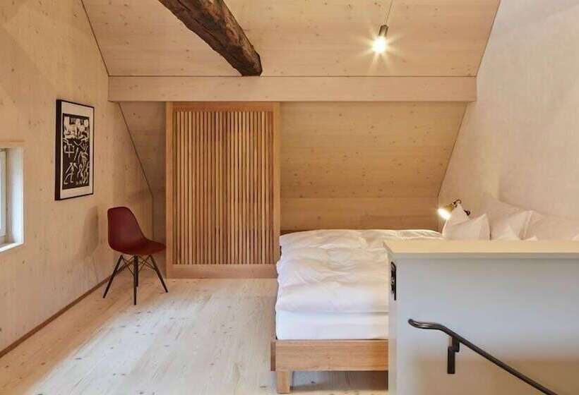 スタンダードルーム, Hirschen Stammheim