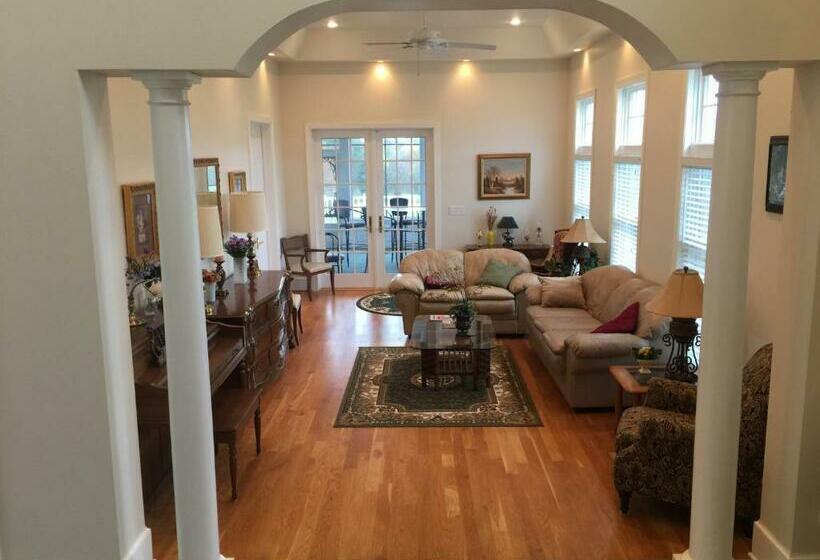 غرفة قياسية سرير كينج, Loudoun Valley Manor B&b