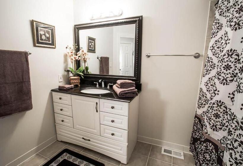 غرفة قياسية سرير كينج, Loudoun Valley Manor B&b