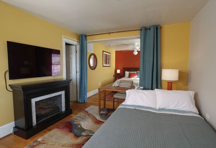 جناح ديلوكس, Loudoun Valley Manor B&b