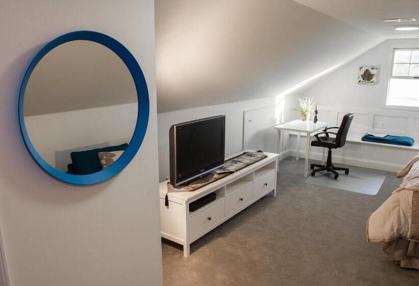 غرفة قياسية سرير كينج, Loudoun Valley Manor B&b