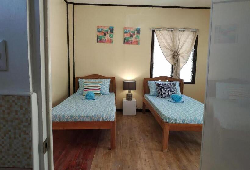 Chambre Deluxe avec Balcon, Nelmann's Nipa Huts