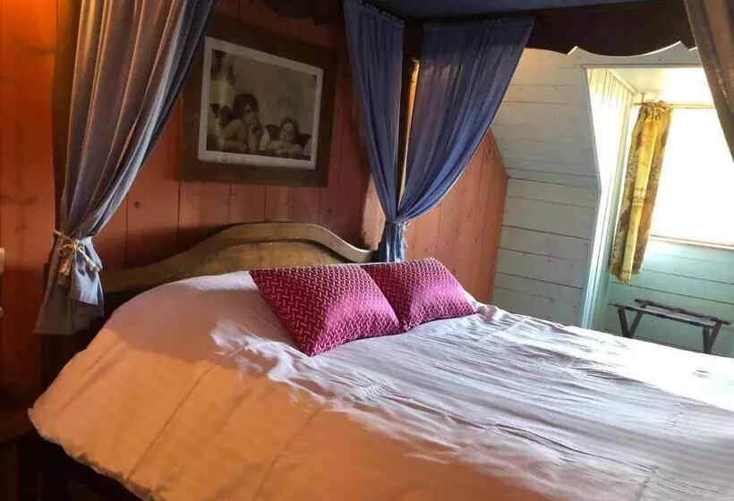 バスタブ付きスタンダードルーム, Auberge Du Renard'eau