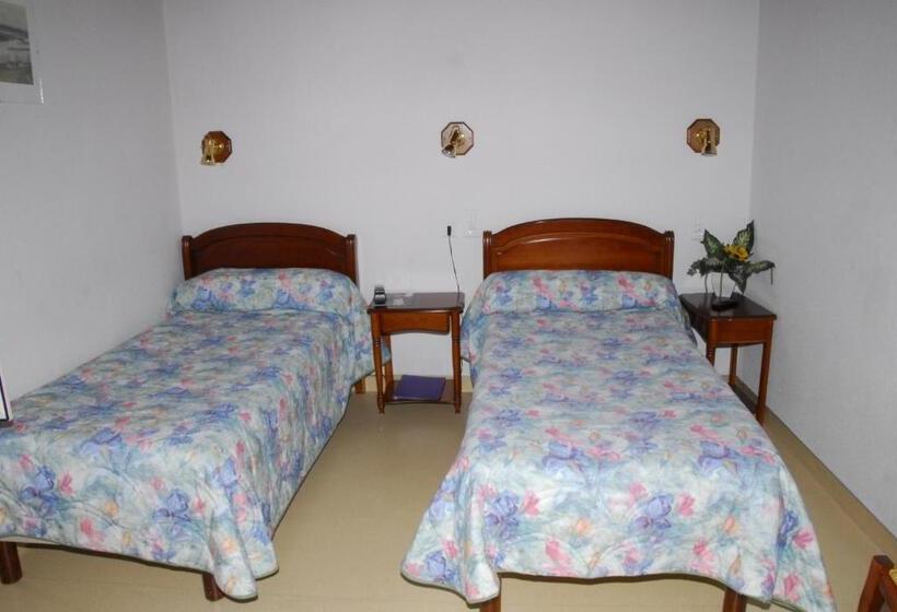 חדר משפחתי, Chez Chaumat