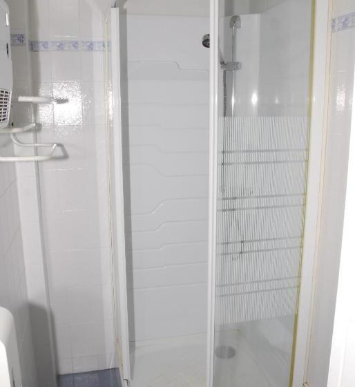 חדר משפחתי, Chez Chaumat