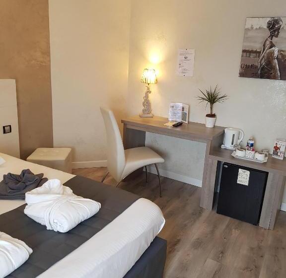 スーペリアールーム, La Glycine Hotel Et Spa