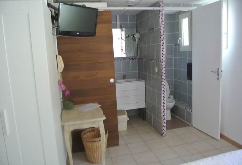 חדר קומפורט, Hôtel Les Mimosas