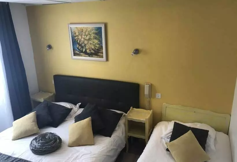 スタンダードトリプルルーム, Hôtel Les Mimosas