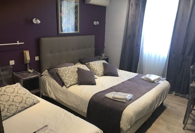 חדר סטנדרט לשלושה, Hôtel Les Mimosas