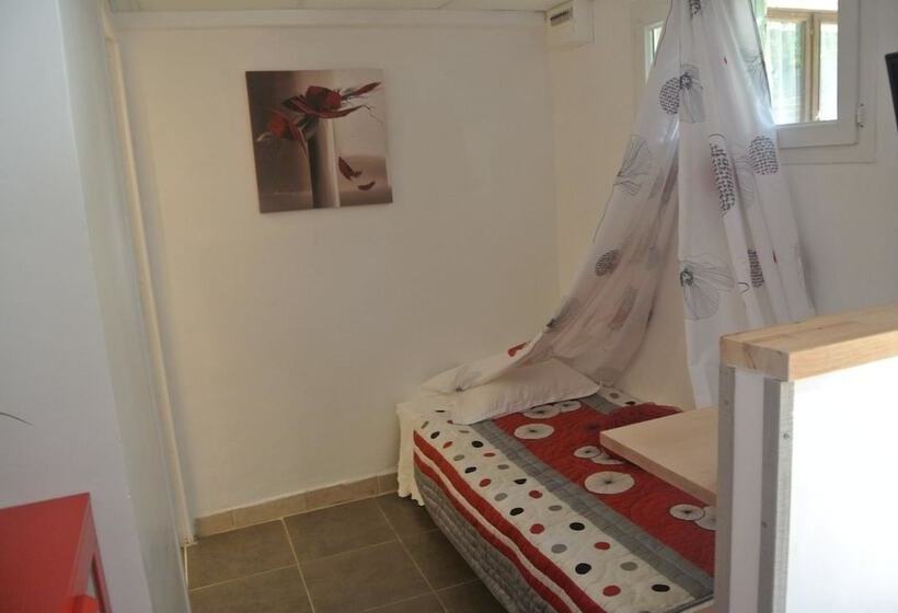 דירת חדר, Hôtel Les Mimosas