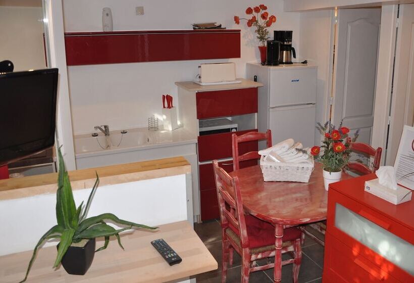 דירת חדר, Hôtel Les Mimosas