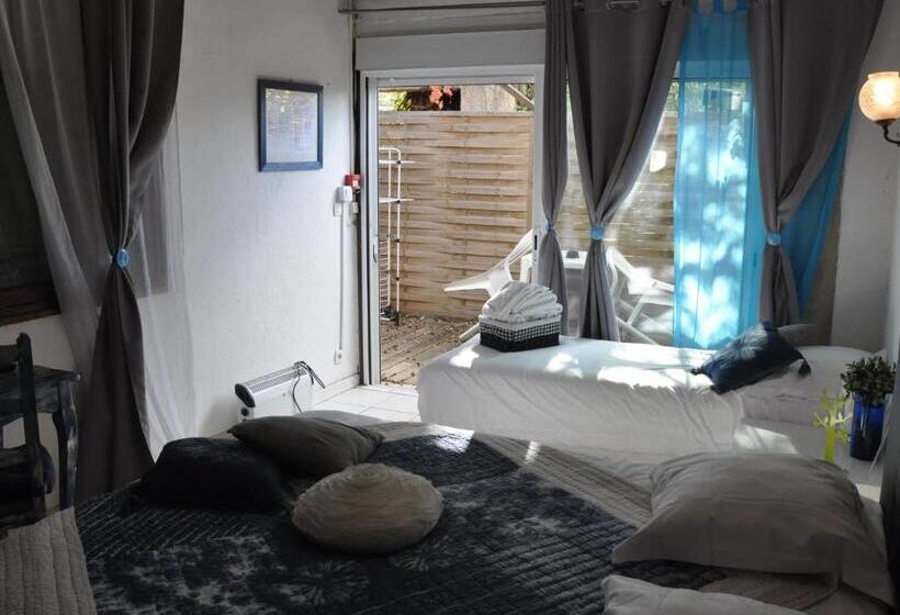 Номер Стандарт с Террасой, Hôtel Les Mimosas