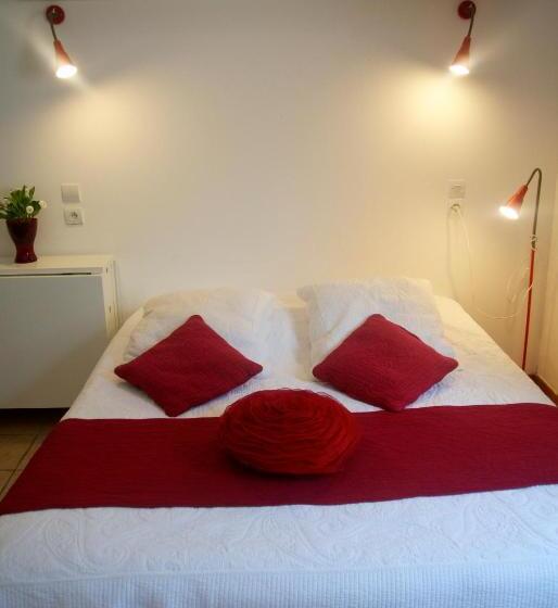 Студия Стандарт, Hôtel Les Mimosas