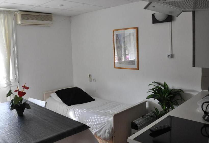 דירת חדר, Hôtel Les Mimosas