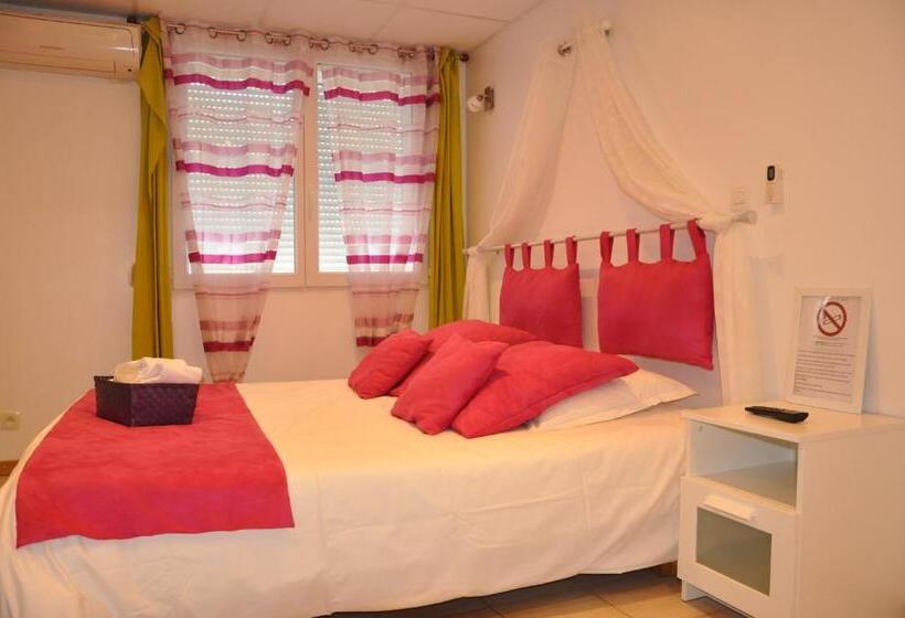 חדר קומפורט, Hôtel Les Mimosas