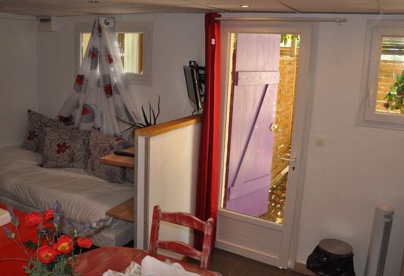 דירת חדר, Hôtel Les Mimosas