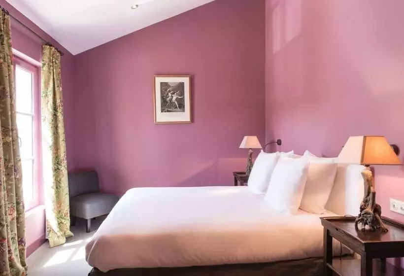اتاق راحتی, Hostellerie De L écu De Bretagne