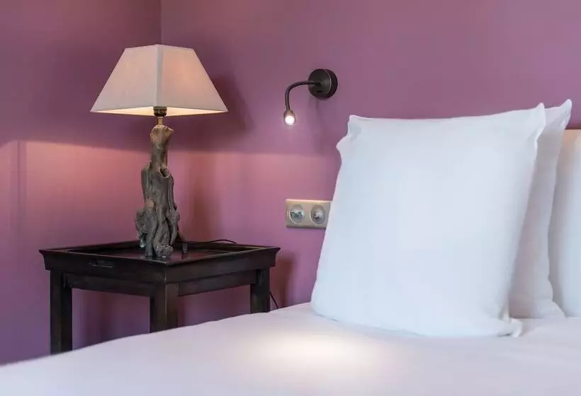 اتاق راحتی, Hostellerie De L écu De Bretagne