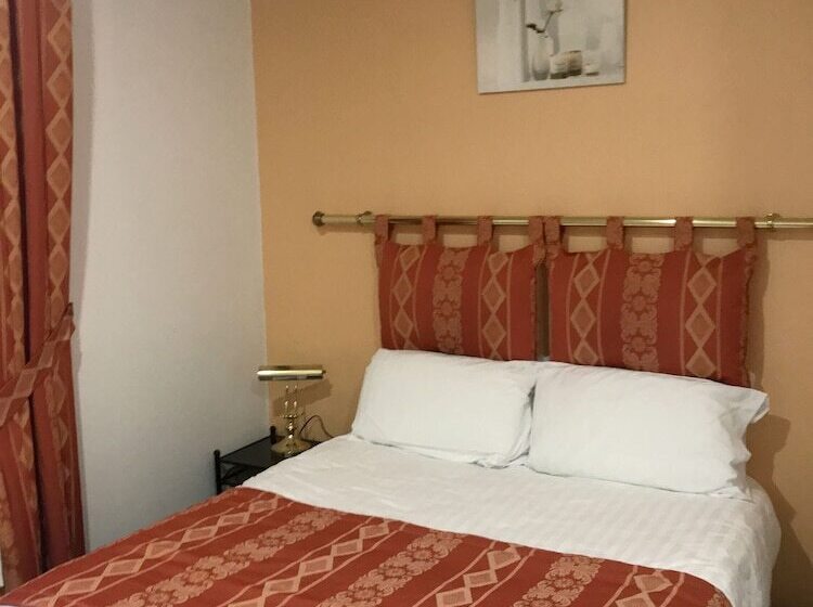 标准间, La Braisière