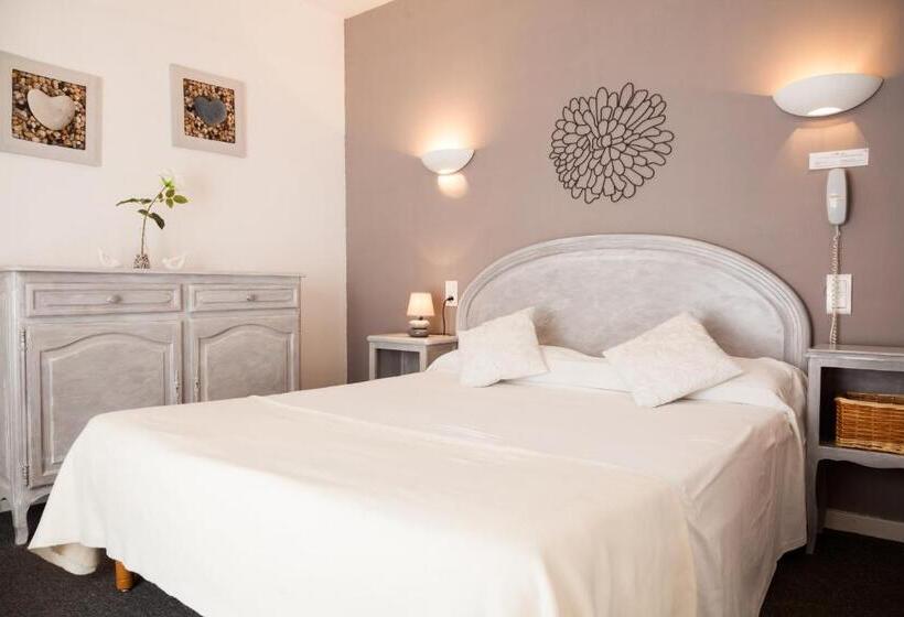Номер Стандарт, Le Petit Manoir Logis