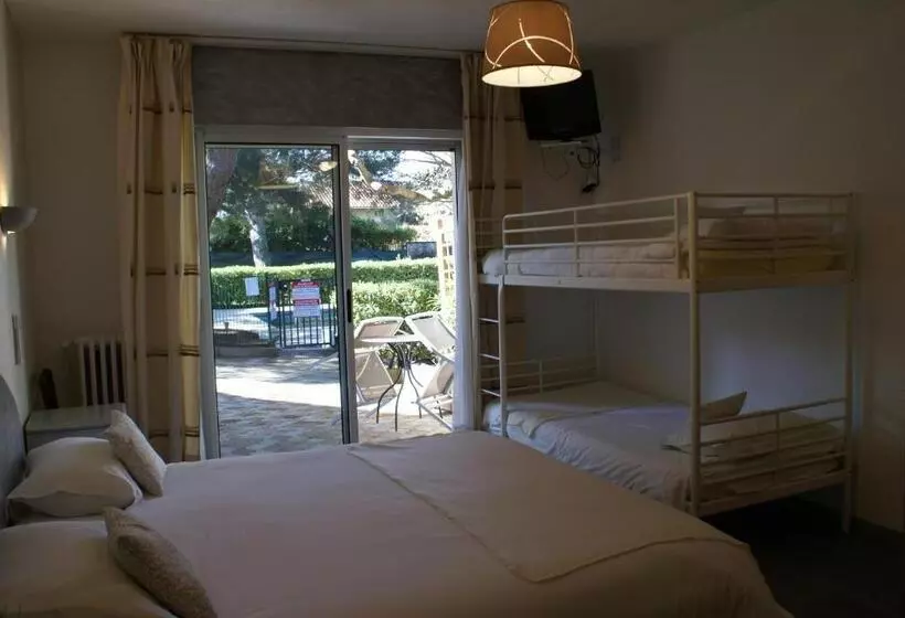 スタンダード４人部屋, Le Petit Manoir Logis