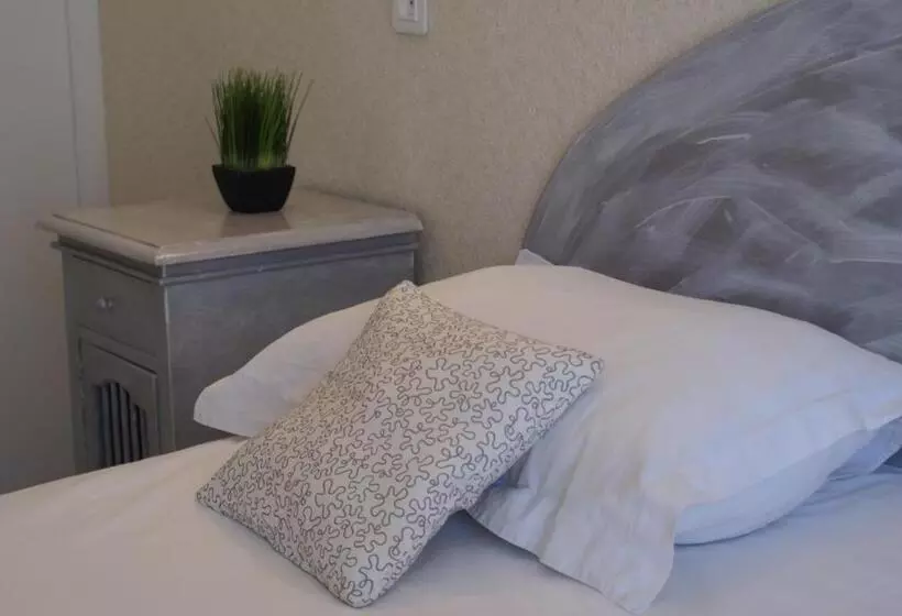 スタンダード４人部屋, Le Petit Manoir Logis