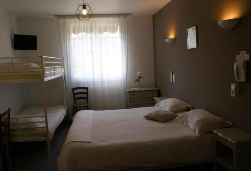 غرفة قياسية رباعية, Le Petit Manoir Logis