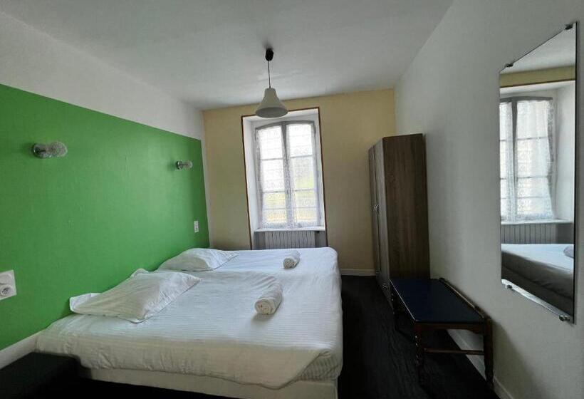 غرفة عائلية, Les Montois