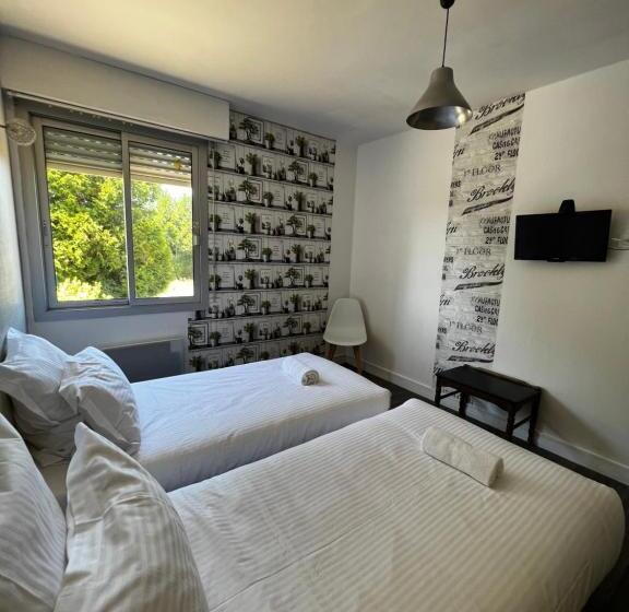 غرفة سوبيريور, Les Montois