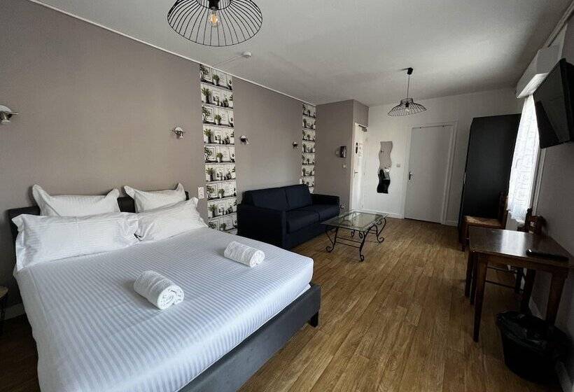 غرفة عائلية, Les Montois