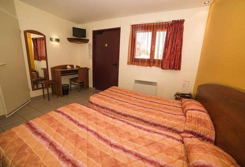 غرفة قياسية رباعية, Logis Hôtel   Les Paturelles