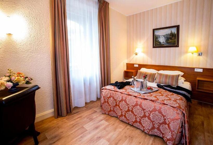 Номер Стандарт, Logis Hôtel Restaurant La Tête Des Faux