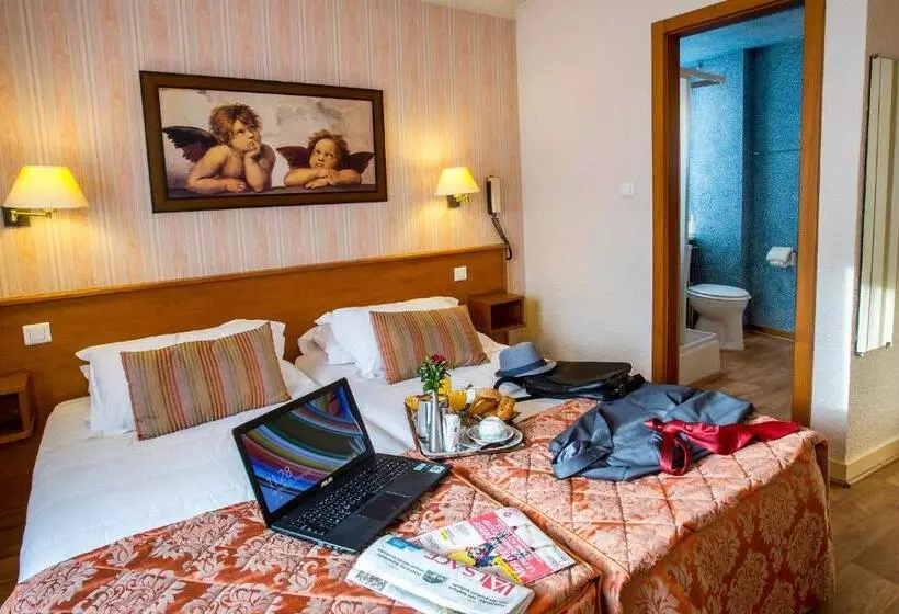 Standard Yhden Hengen Huone, Logis Hôtel Restaurant La Tête Des Faux
