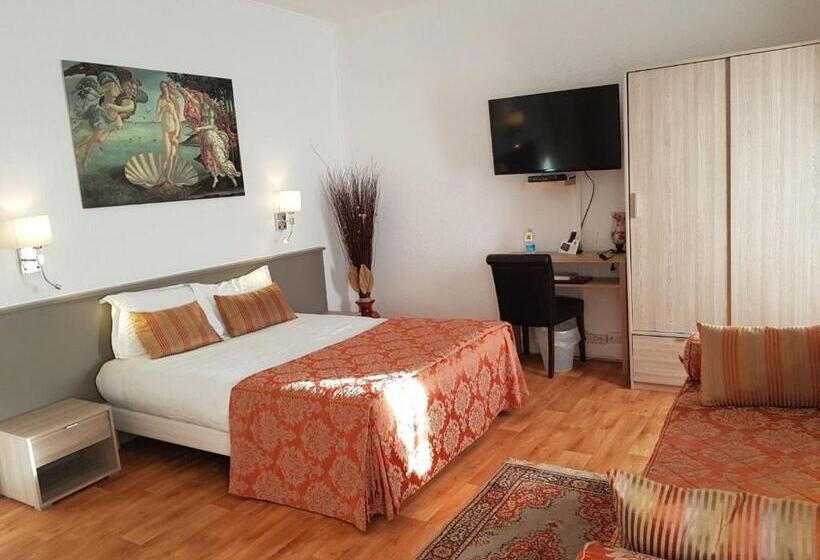 베이직 3인 룸, Logis Hôtel Restaurant La Tête Des Faux