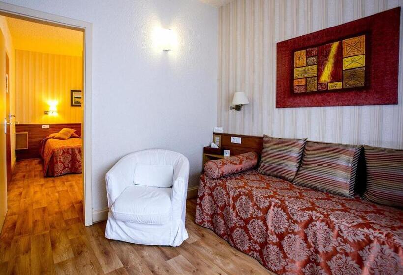 Люкс 2 Спальни, Logis Hôtel Restaurant La Tête Des Faux