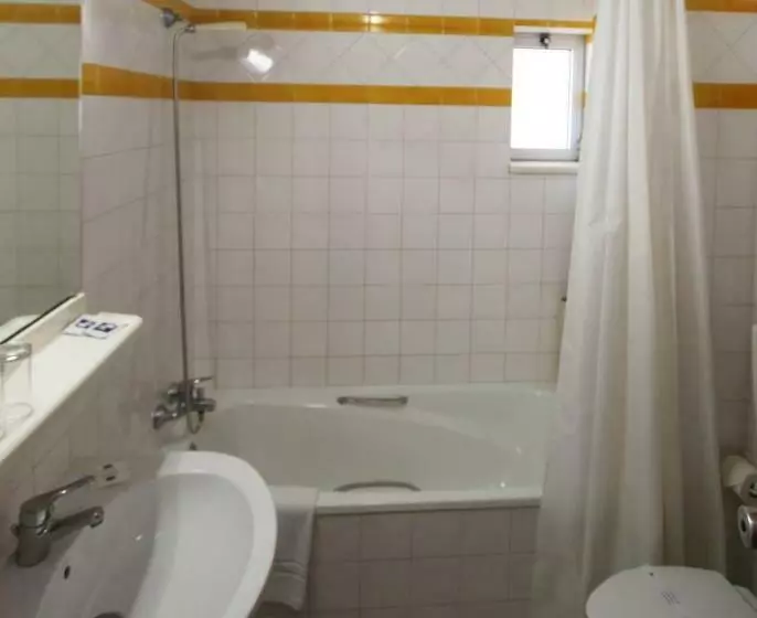 اتاق استاندارد اینتریور, Luar