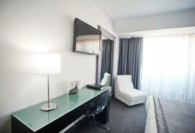 سوییت جونیور, Miramar Hotel Spa & Apartments