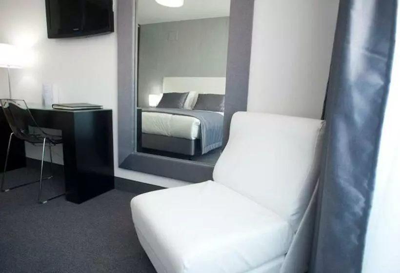 سوییت جونیور, Miramar Hotel Spa & Apartments