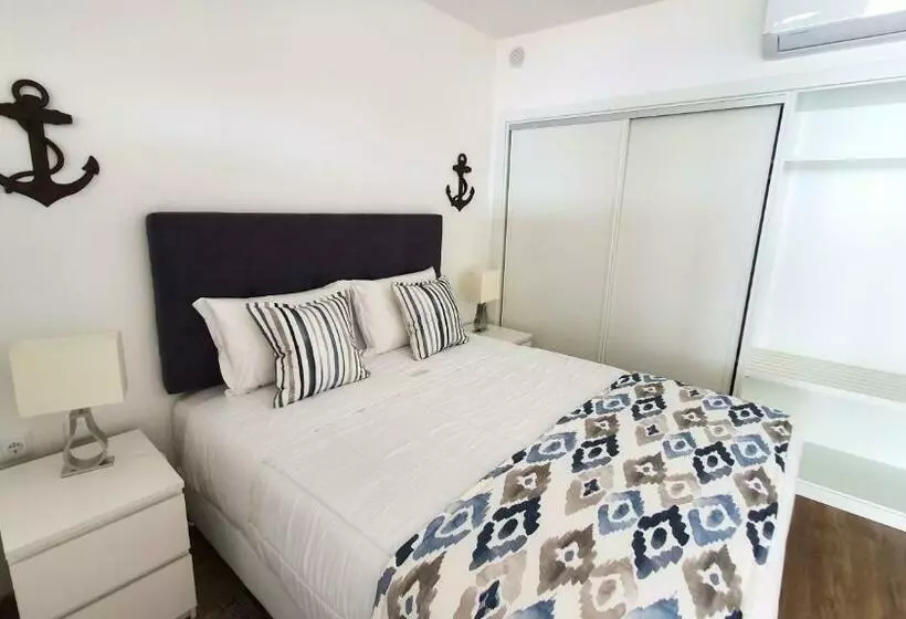 1 Bedroom Apartment Sea View