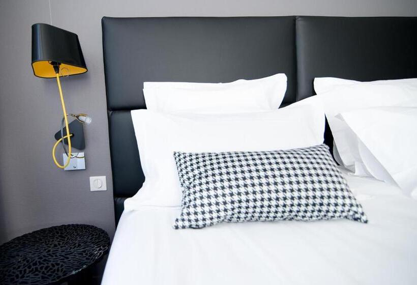 חדר אקזקיוטיב, Restaurant Les Capucins