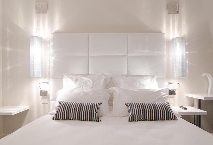 חדר אקזקיוטיב, Restaurant Les Capucins