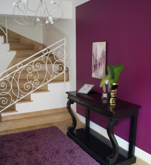 דירת חדר, Restaurant Les Capucins