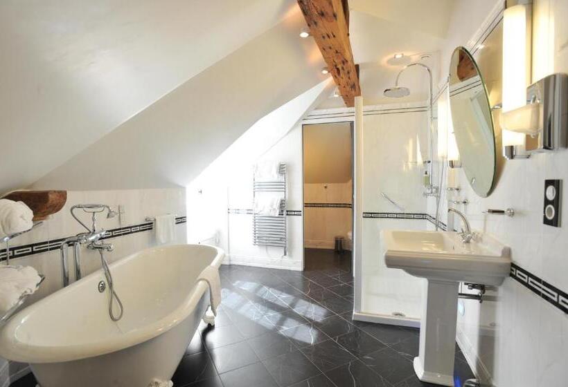 סוויטה יוקרתית, Dormy House